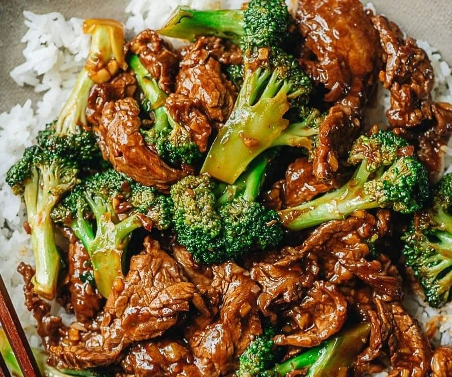 Delicious Chinese Beef and Broccoli dish in a one pan take-out style