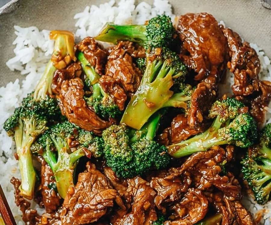 Chinese Beef and Broccoli stir-fry in a one-pan meal