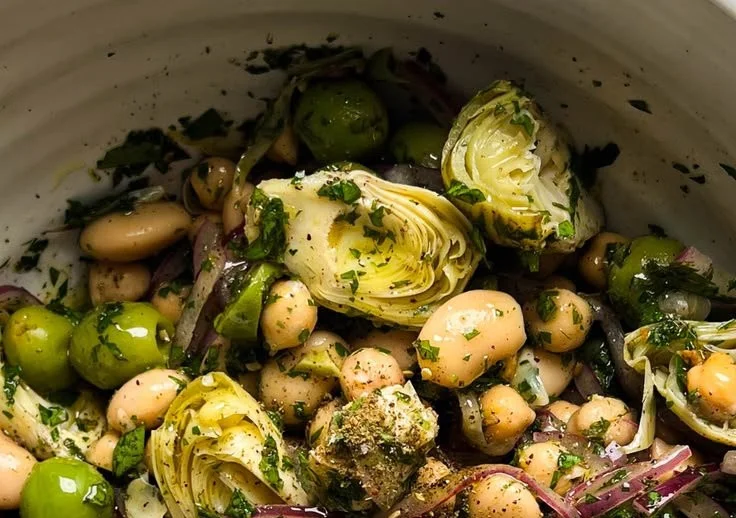 Za’atar-Spiced Bean Salad with fresh ingredients and vibrant colors.