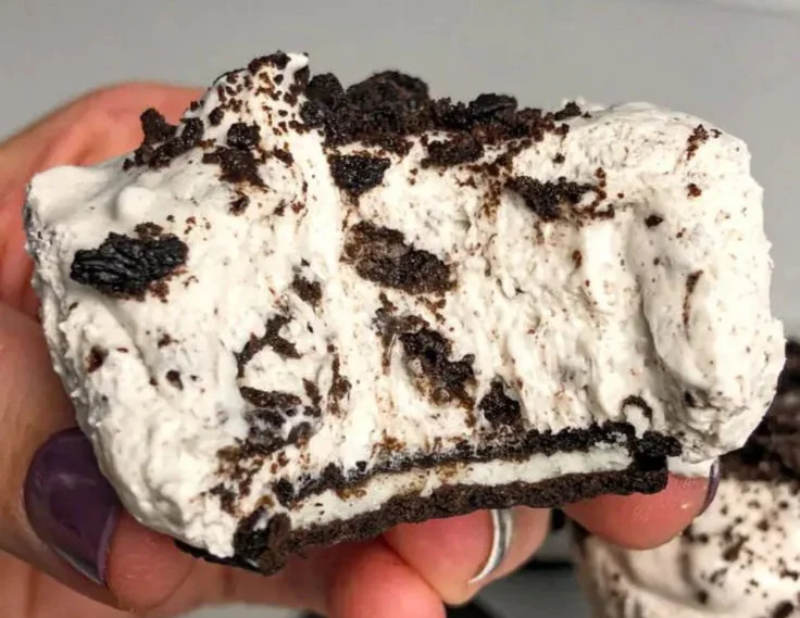 Delicious no-bake Oreo cheesecake bites on a plate